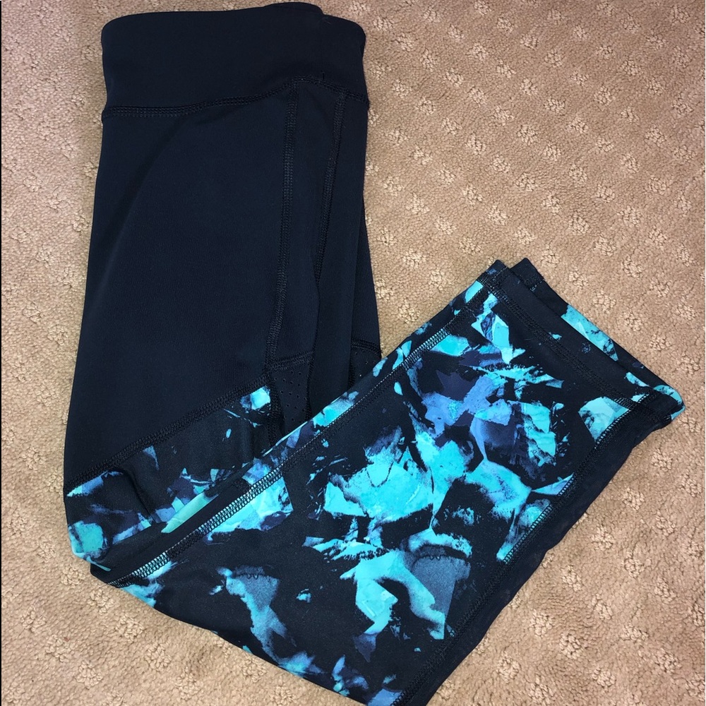 Aeropostale Capri Leggings